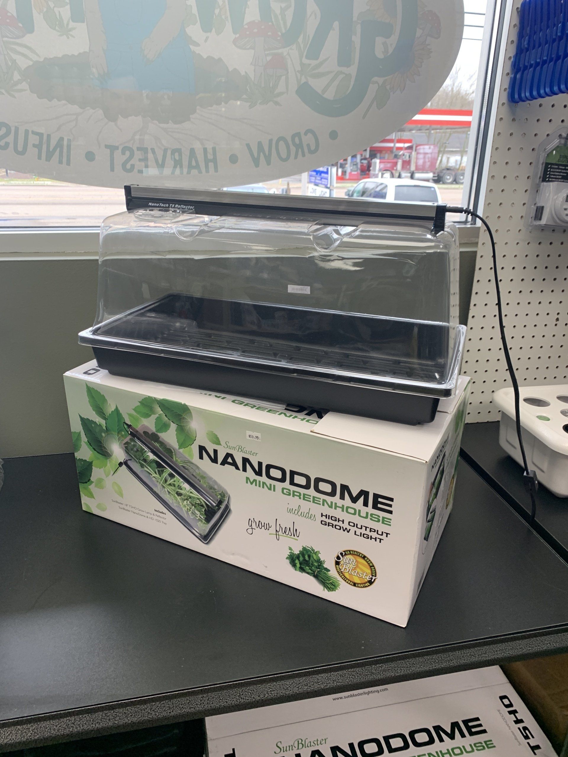 SunBlaster Nanadome Mini Greenhouse