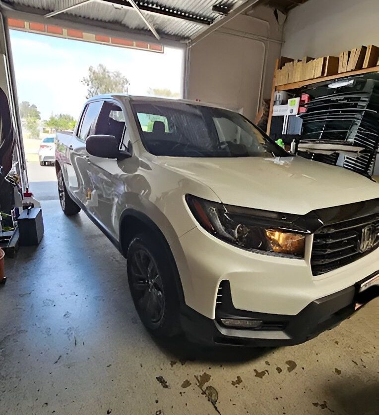 Windshield replacement service near Mentone, CA
