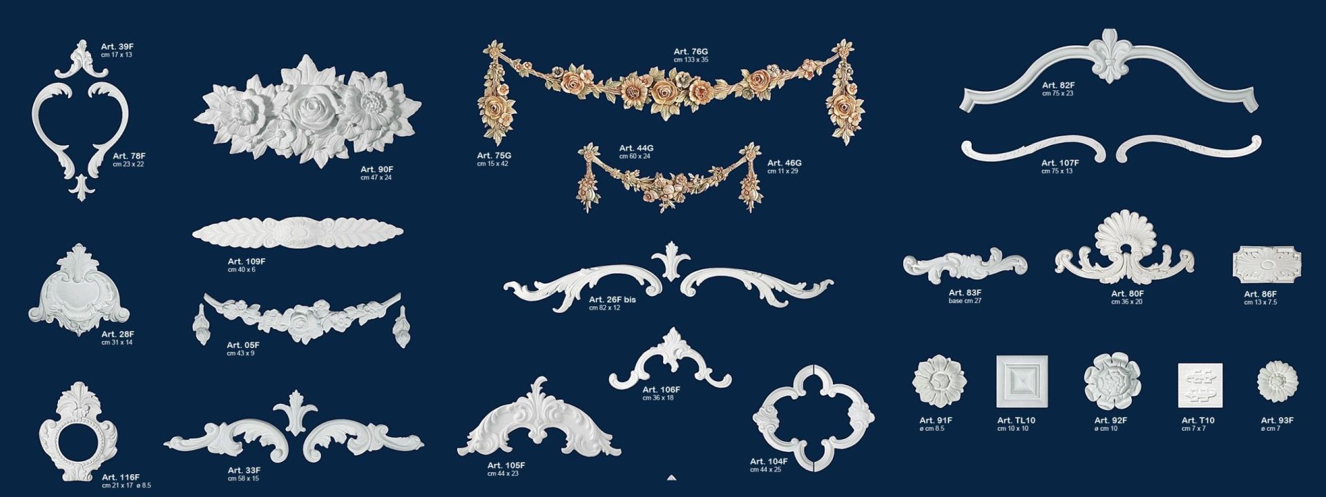 Vari motivi floreali e ornamentali decorati su sfondo blu scuro, in bianco e oro.