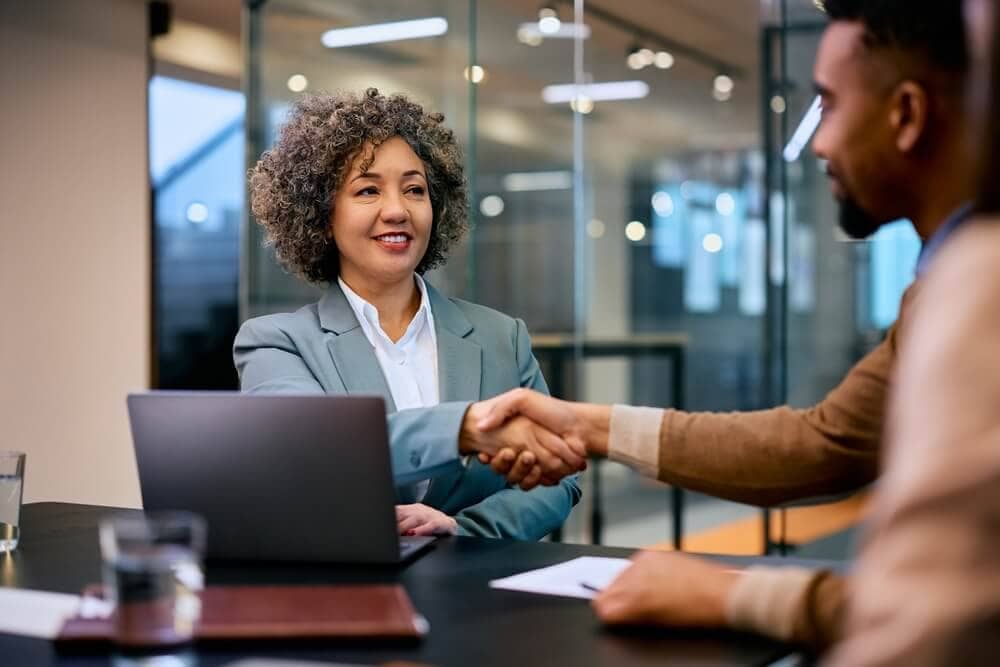 Financial Companies that benefit from Geofencing Marketing