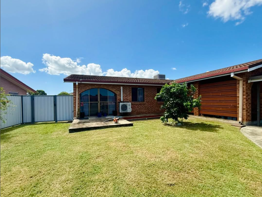 Lush Green Lawn in a Park — Hanta Mowing Services Townsville in Kirwan, QLD