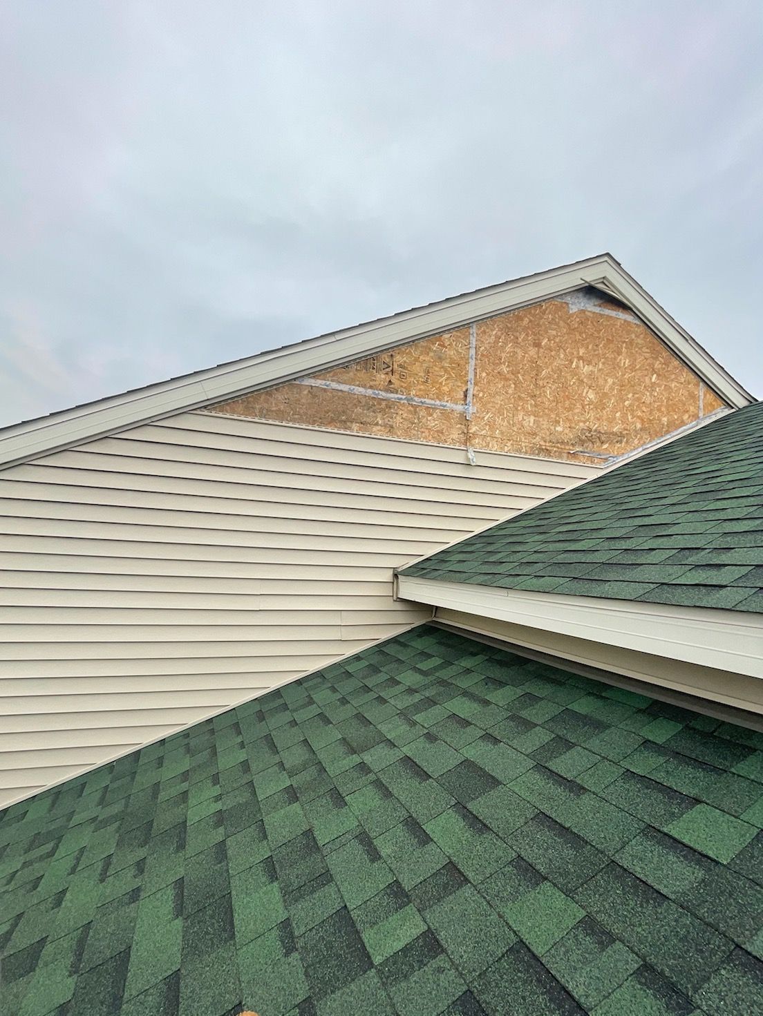 Residential roofing project in Champaign, IL