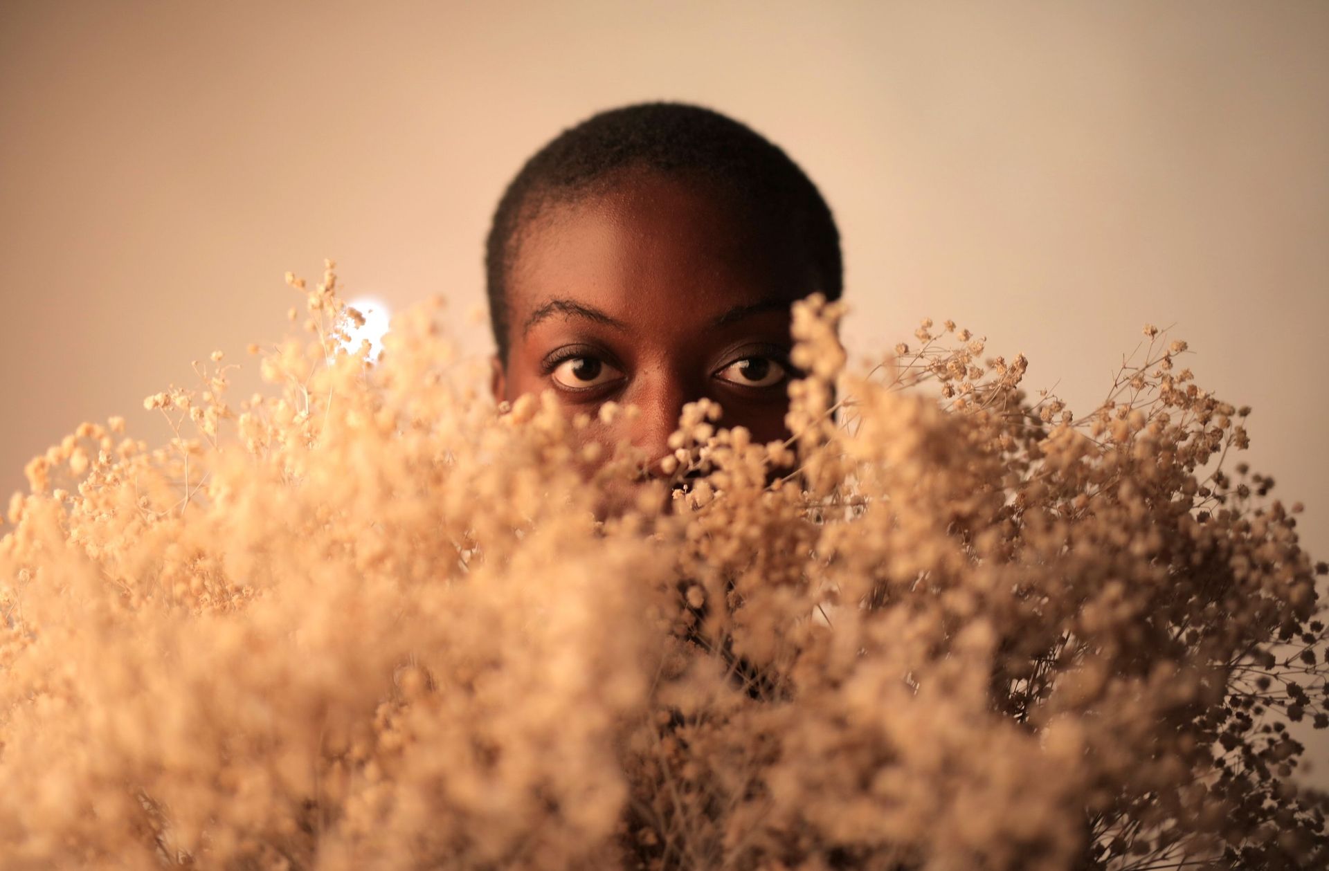 femme présentant une peau sèche