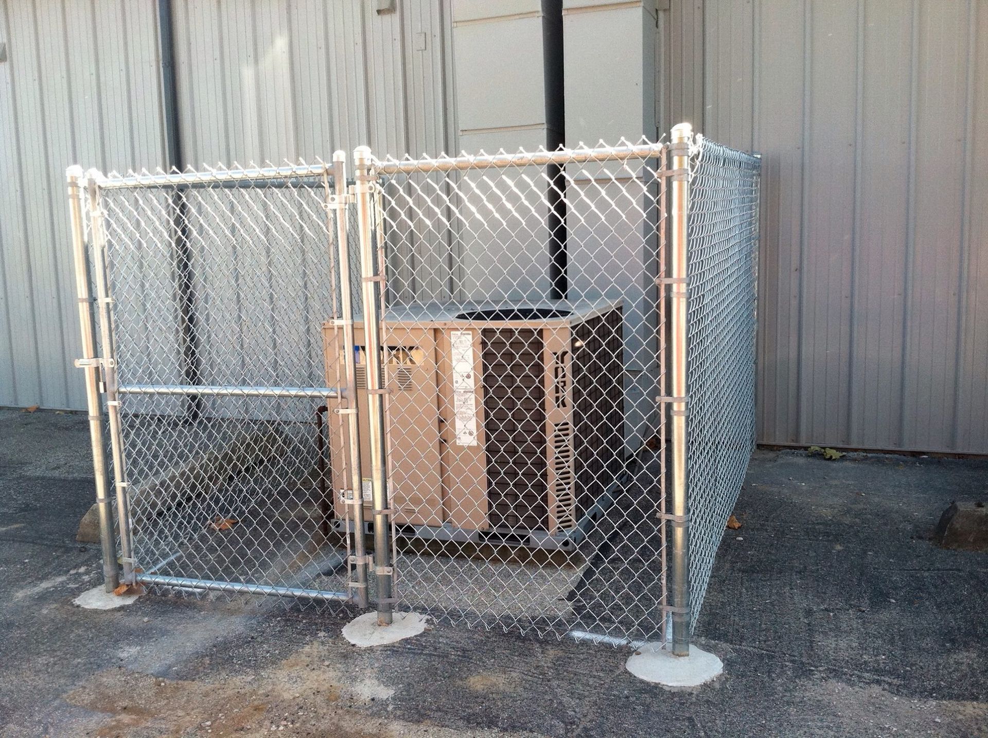 fence enclosure illinois