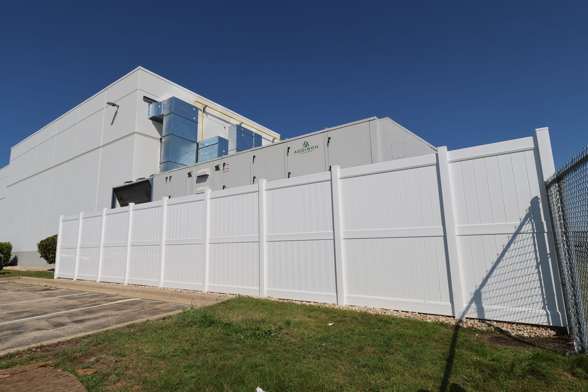 commercial privacy fence installation Illinois