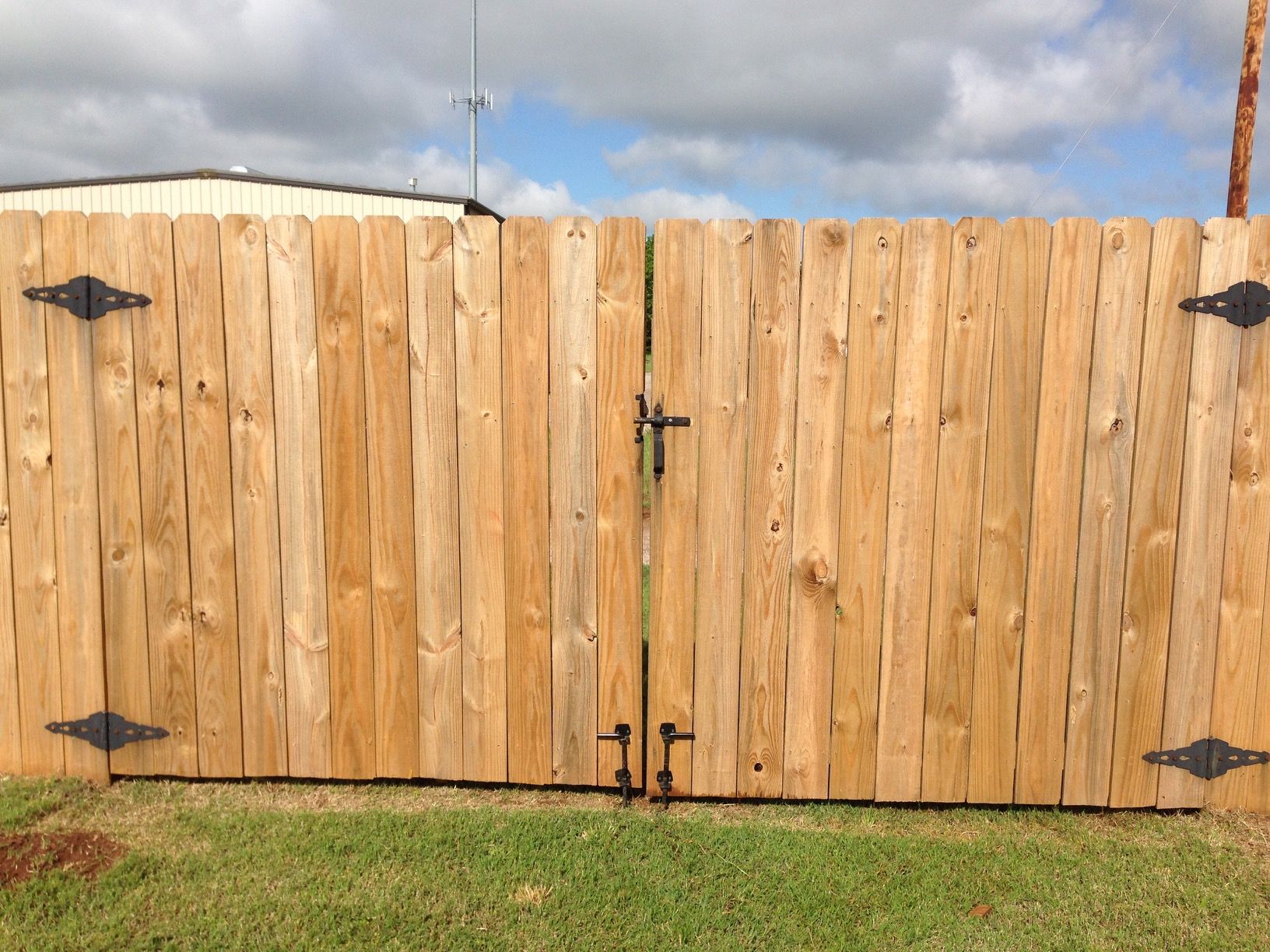 commercial wood gates illinois