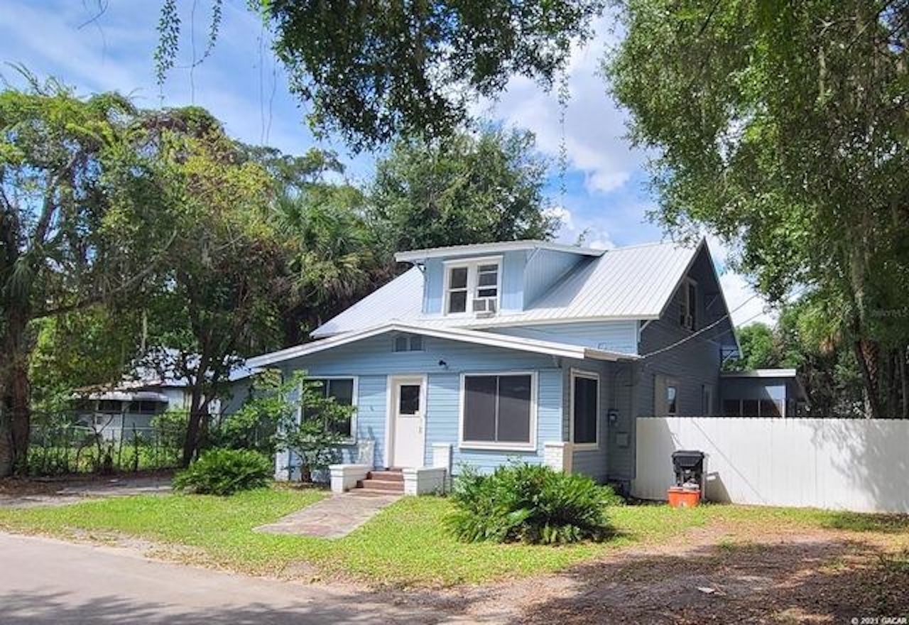812 nw 4th pl