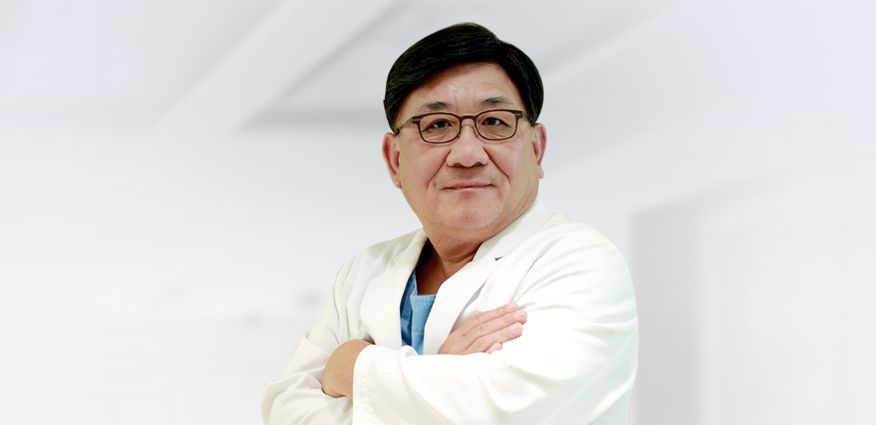 Dr. Joonho Cho, OB-GYN specialist in urinary incontinence and pelvic floor care at Yoonho Hospital