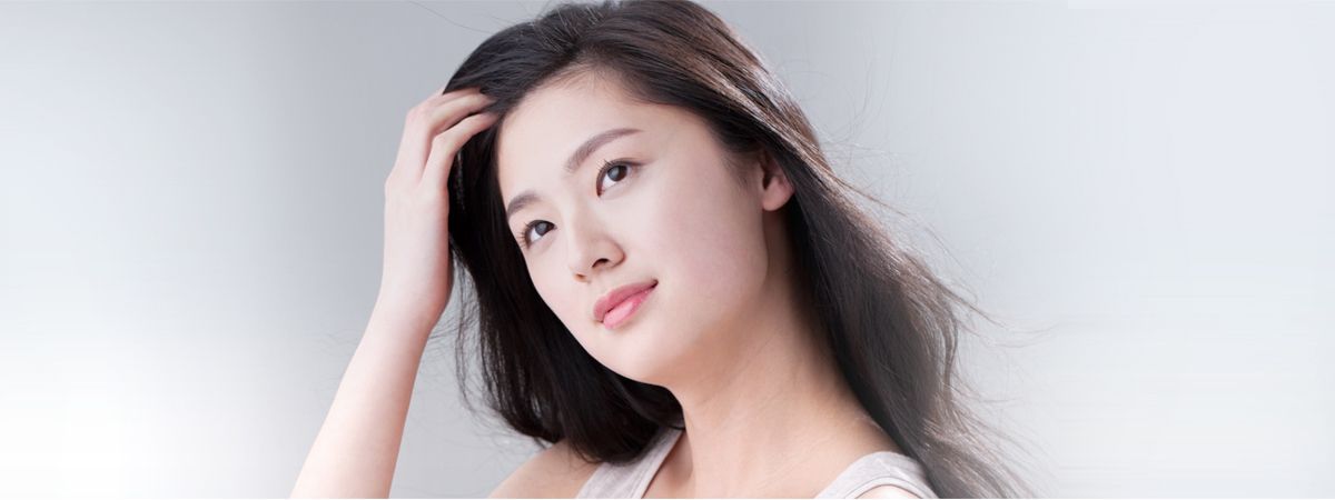 Woman representing vulvodynia diagnosis and treatment at Yoonho Hospital in Seoul