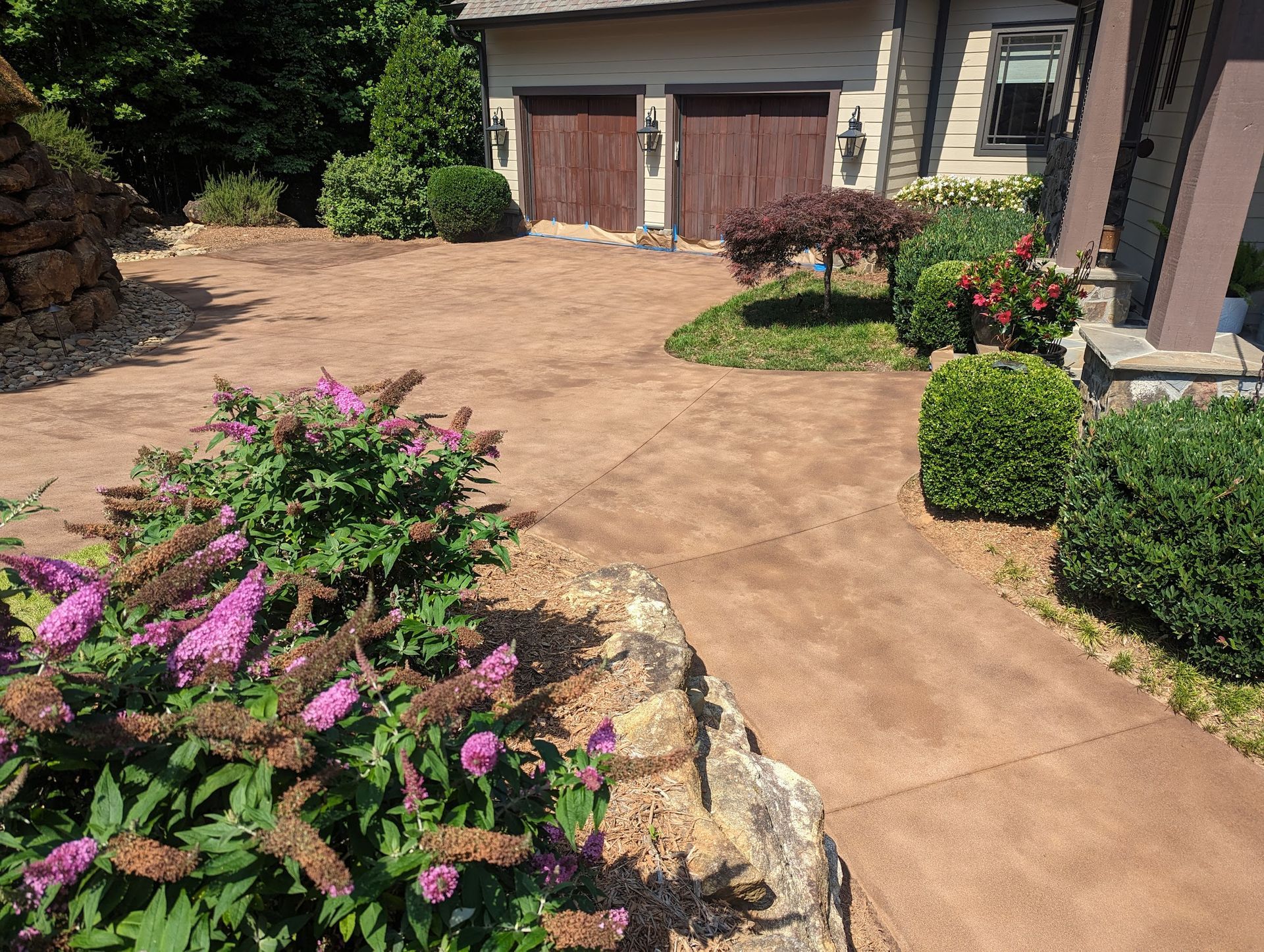 stained concrete driveway