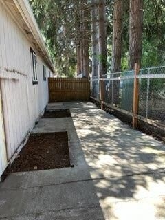 Cherry Ave 6-Plex exterior