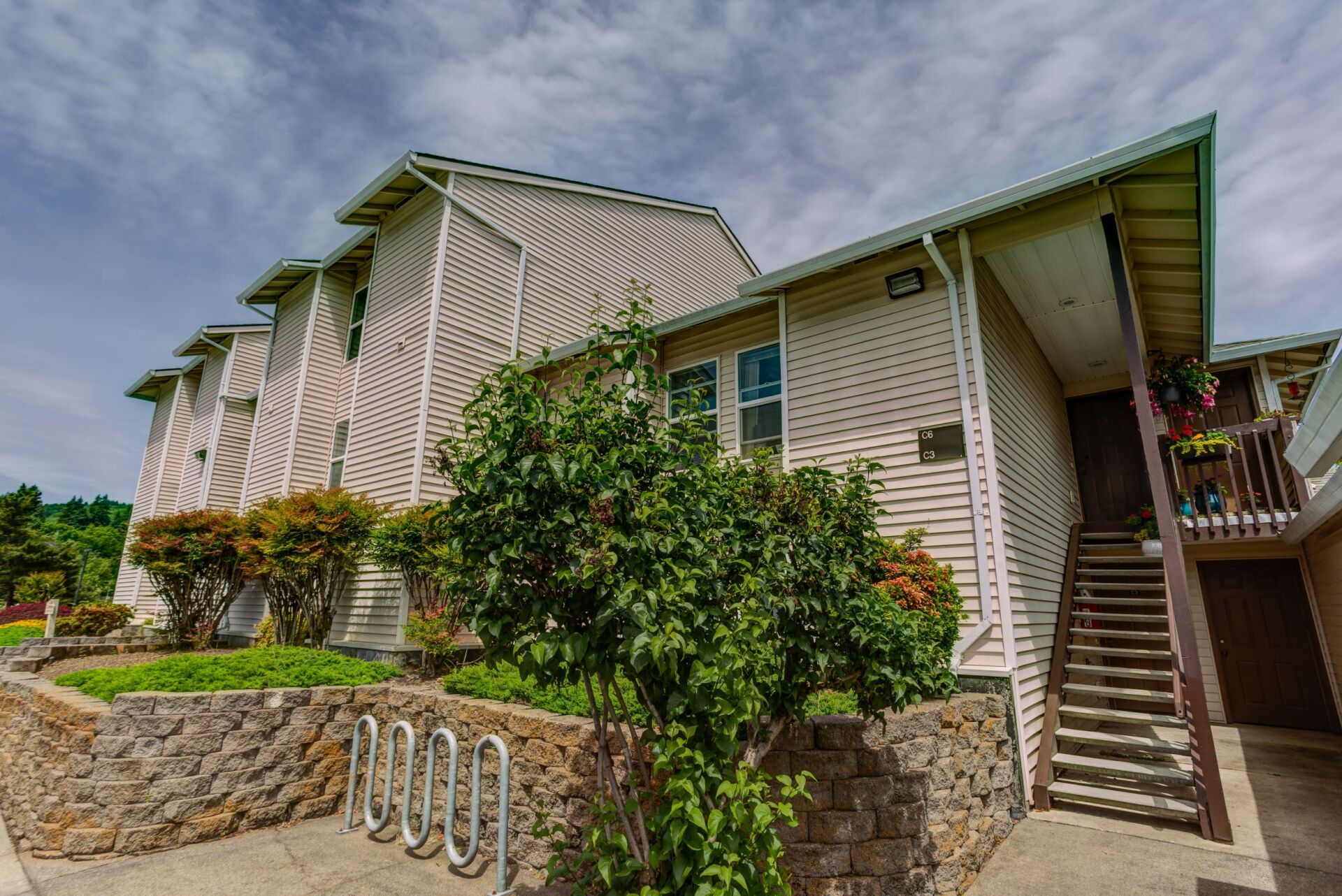 creekside Apartments exterior