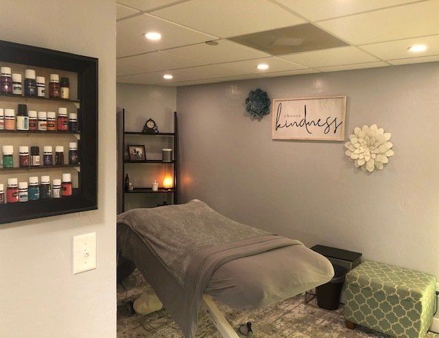 massage table in private room