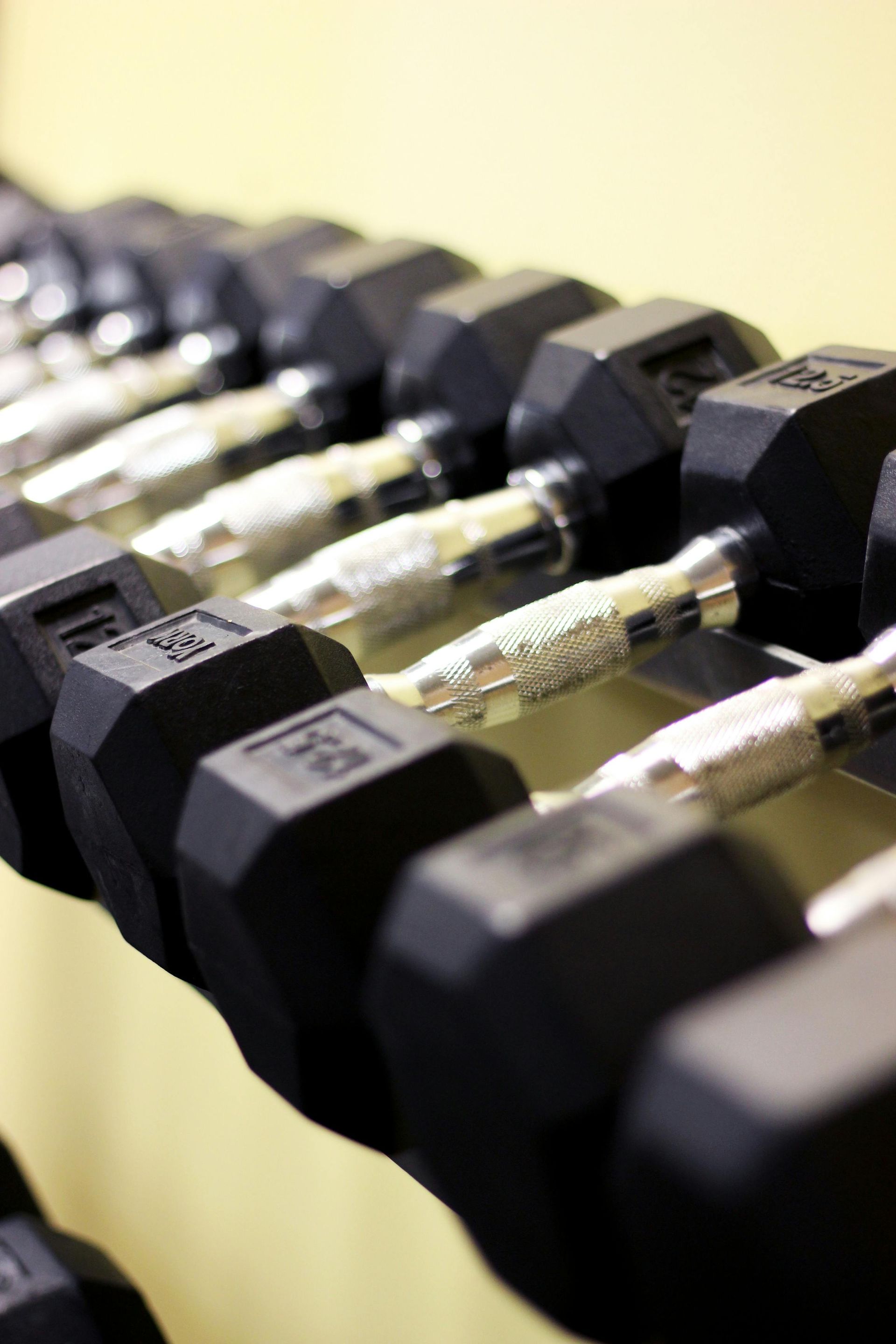Row of dumbbells