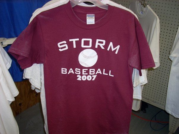Maroon t-shirt with 
