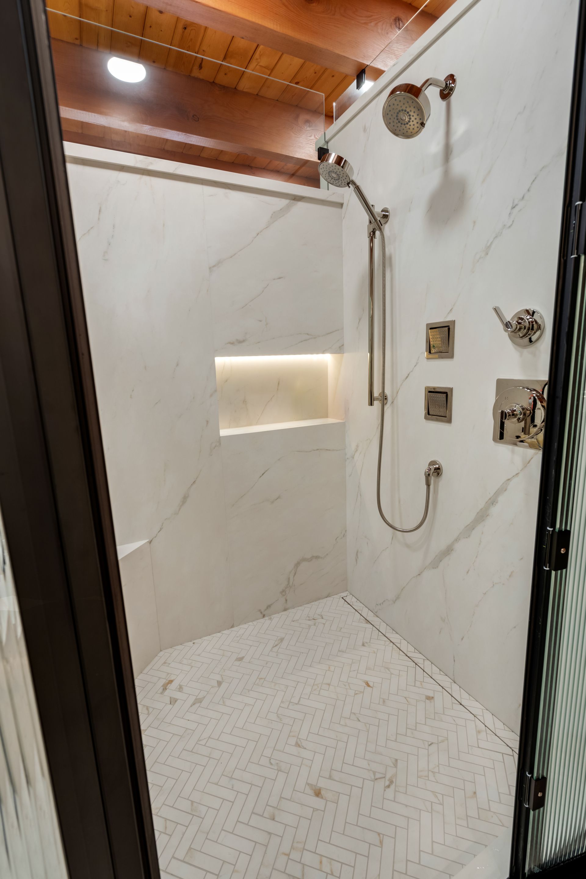 Custom Shower Enclosures in McCall, Idaho