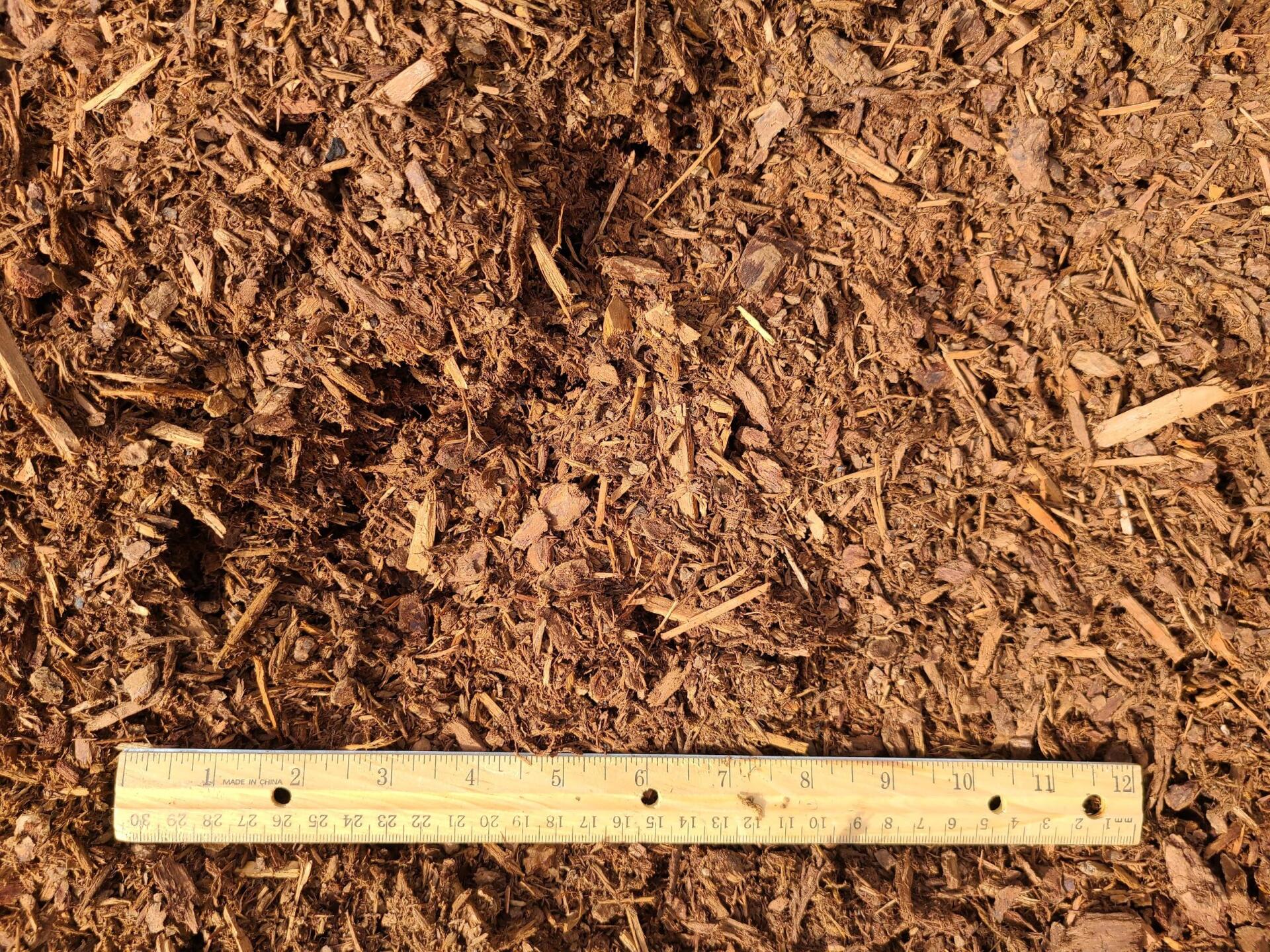 Groat Brothers Inc Medium Fir Bark Douglas Fir Medium Grind in size