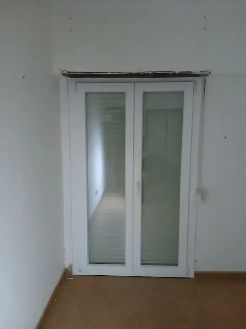 estores térmicos resistentes e duradouros, indicado para proteção solar, privacidade e melhor desempenho térmico em qualquer divisão.
