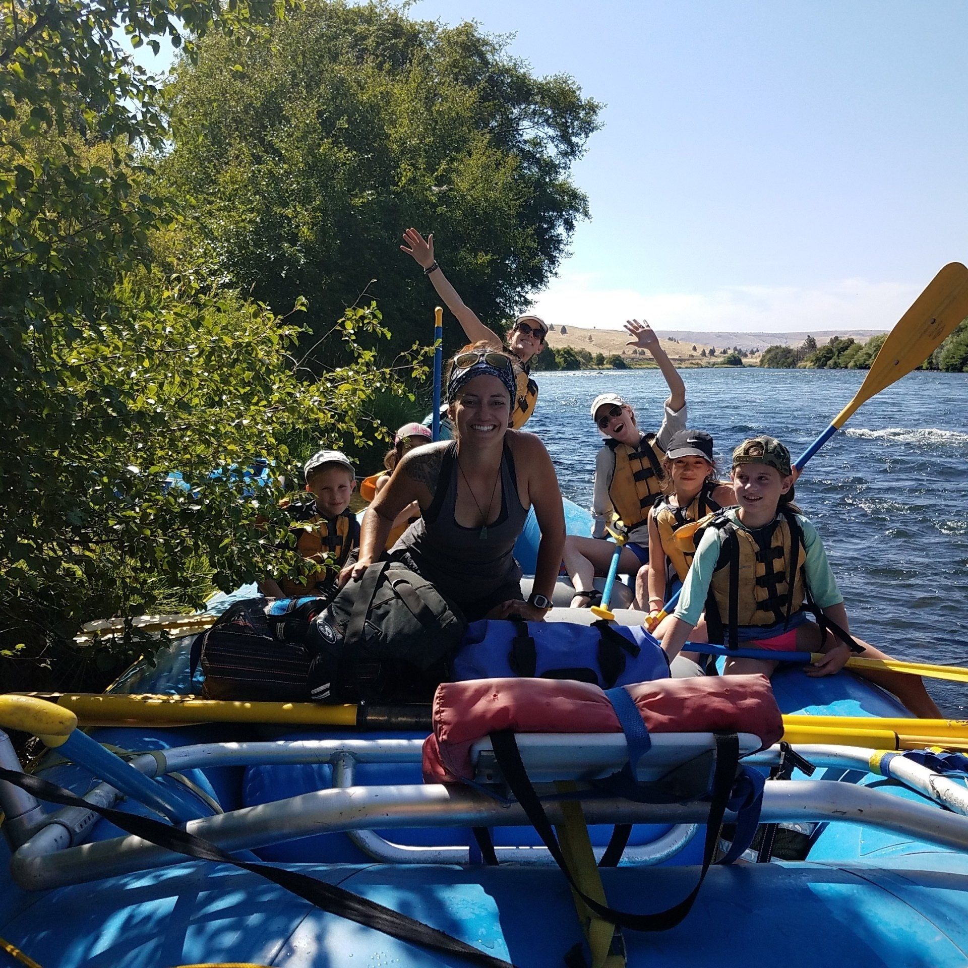 Deschutes River adventures are a great idea for an Oregon family vacation.
