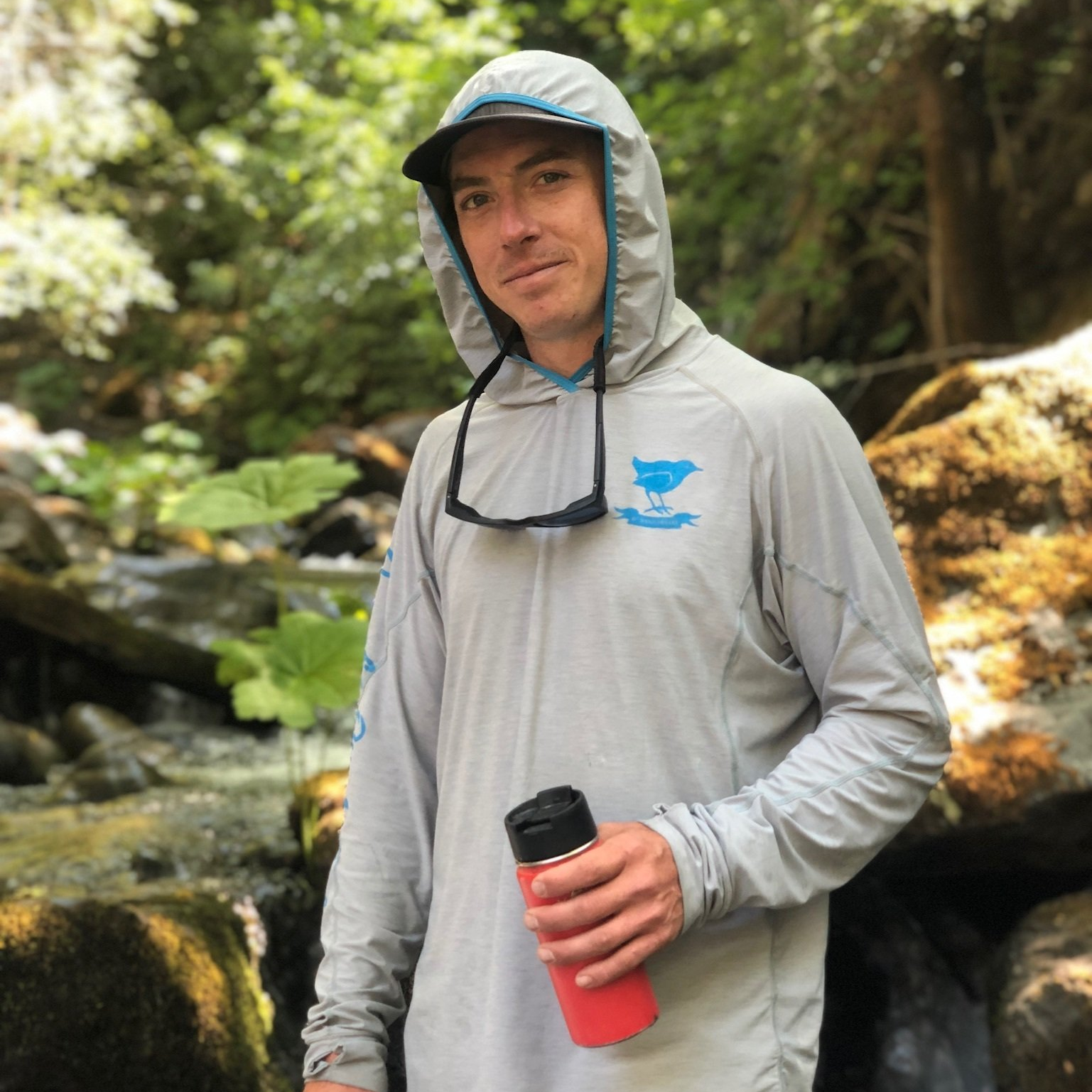 Eamon pursuits of all things outdoors. He made his way to Oregon, where he found Ouzel and a love of guiding.