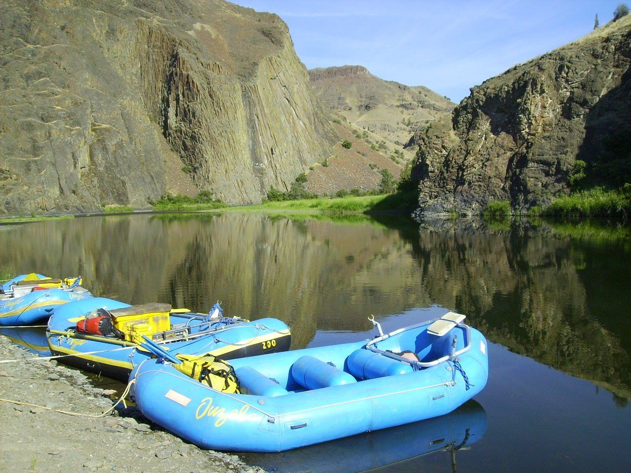 Cxing calm and relaxing waters on the relaxation on the John Day River.