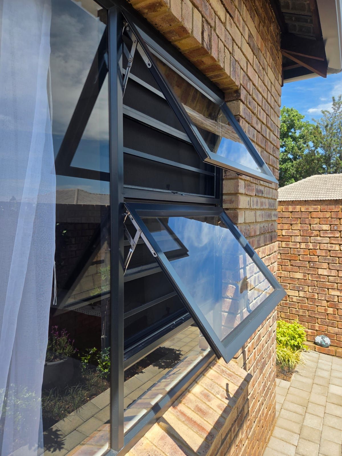 Screen solutions installed by SunShade in Johannesburg and Pretoria.