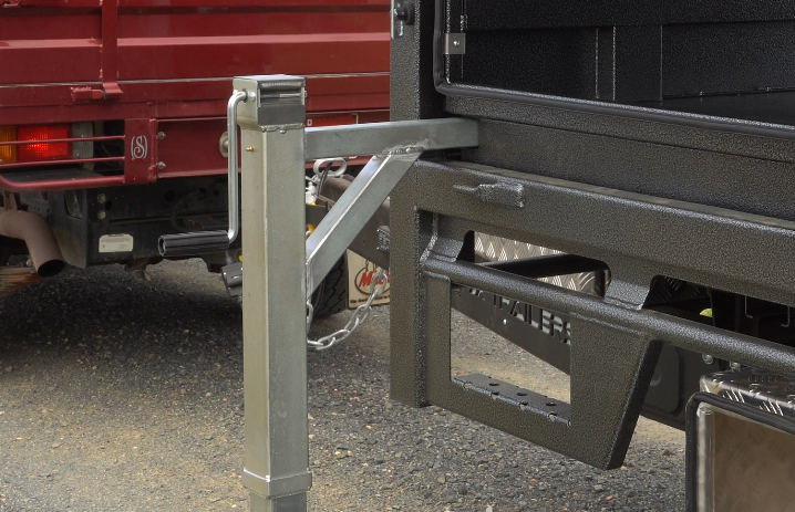 The lift-off legs for a lift off canopy.