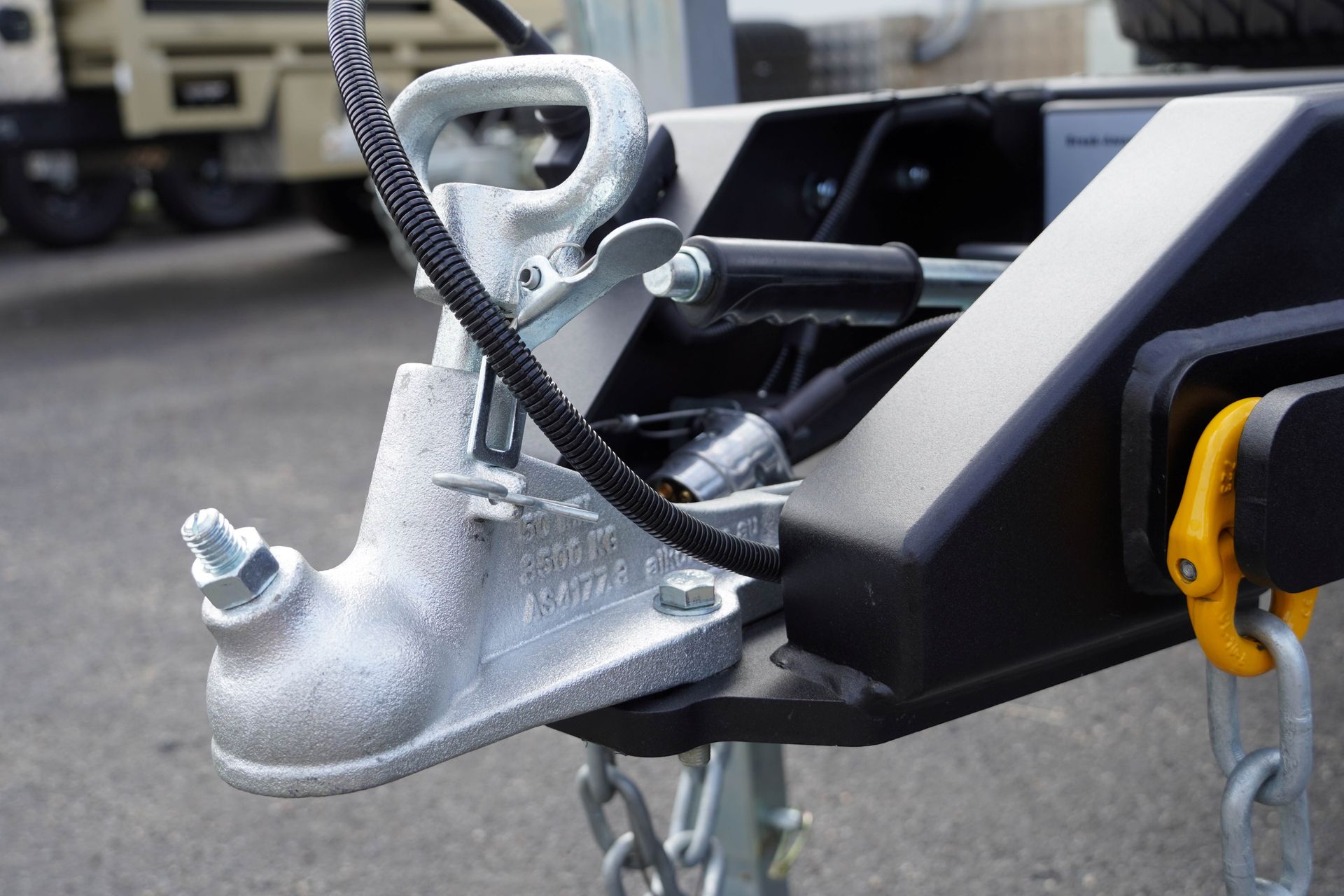 The 50mm coupling and ratchet trailer handbrake of an ox tipper trailer.