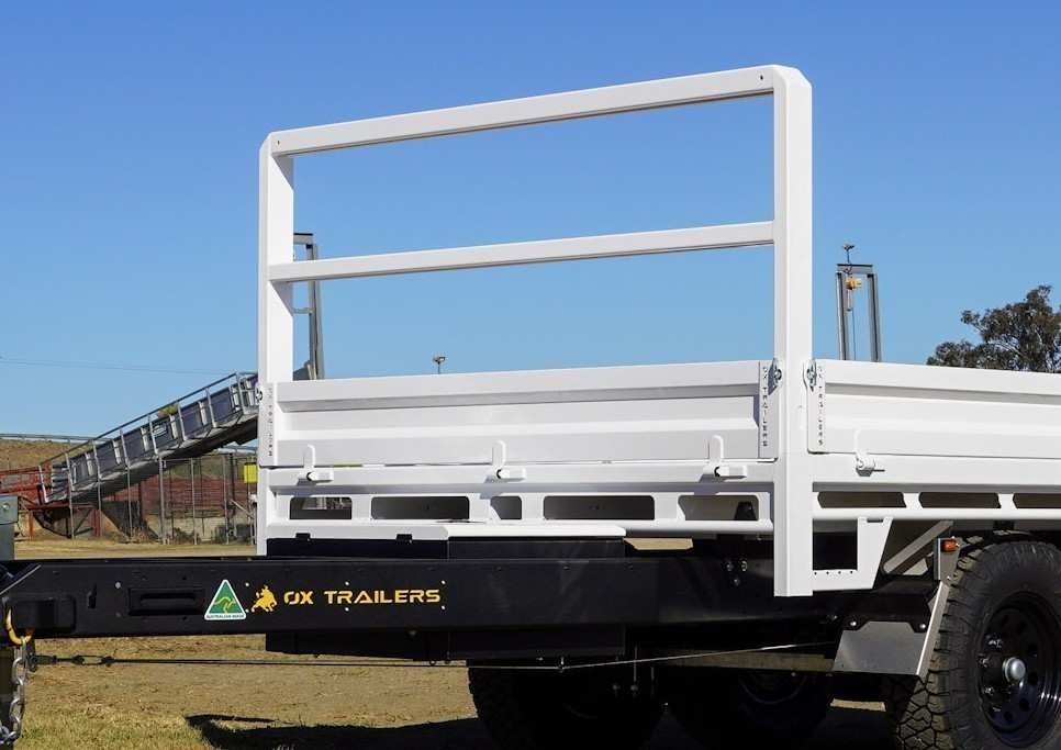 Removeable Headboard for Flat Top Trailer with storage.