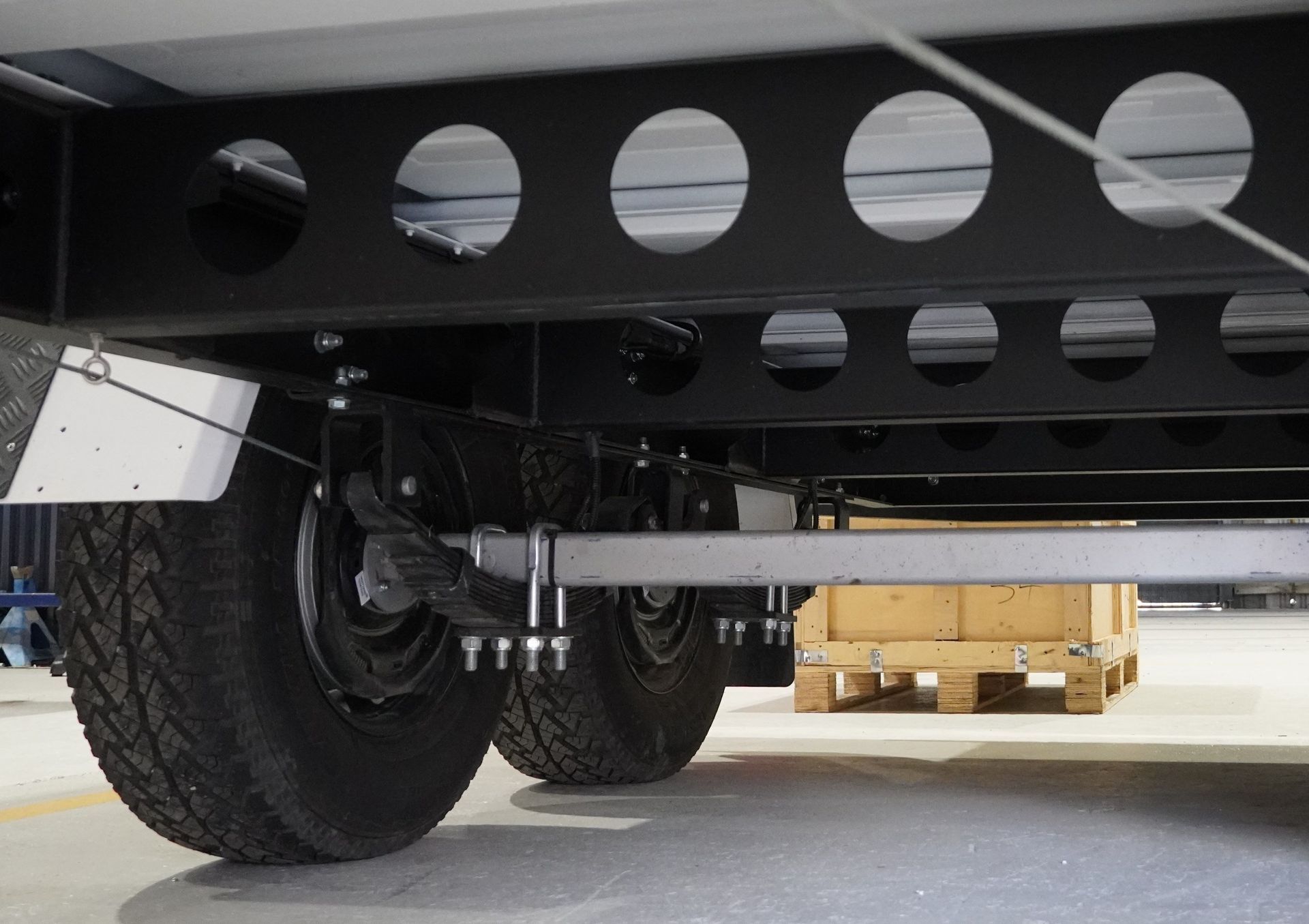 The load sharing suspension set of an ox rear tipper trailer
