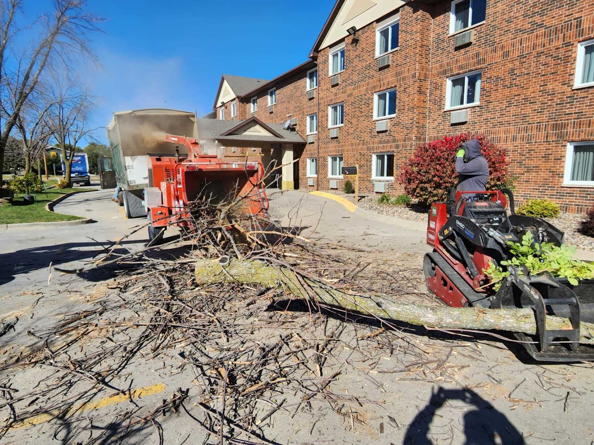 Lawn & Tree Gallery Huxley, IA Pitts Lawn & Tree Service