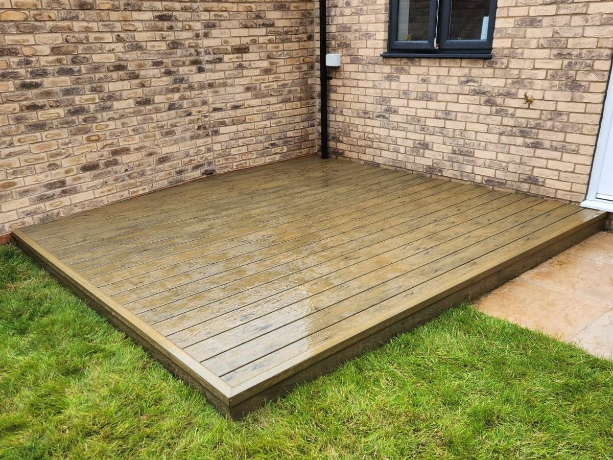 Zest DEcking Colchester timber decking in Lexton Colchester