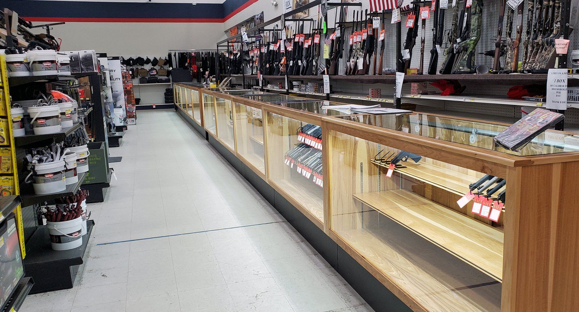 hand-guns-hunting-gear