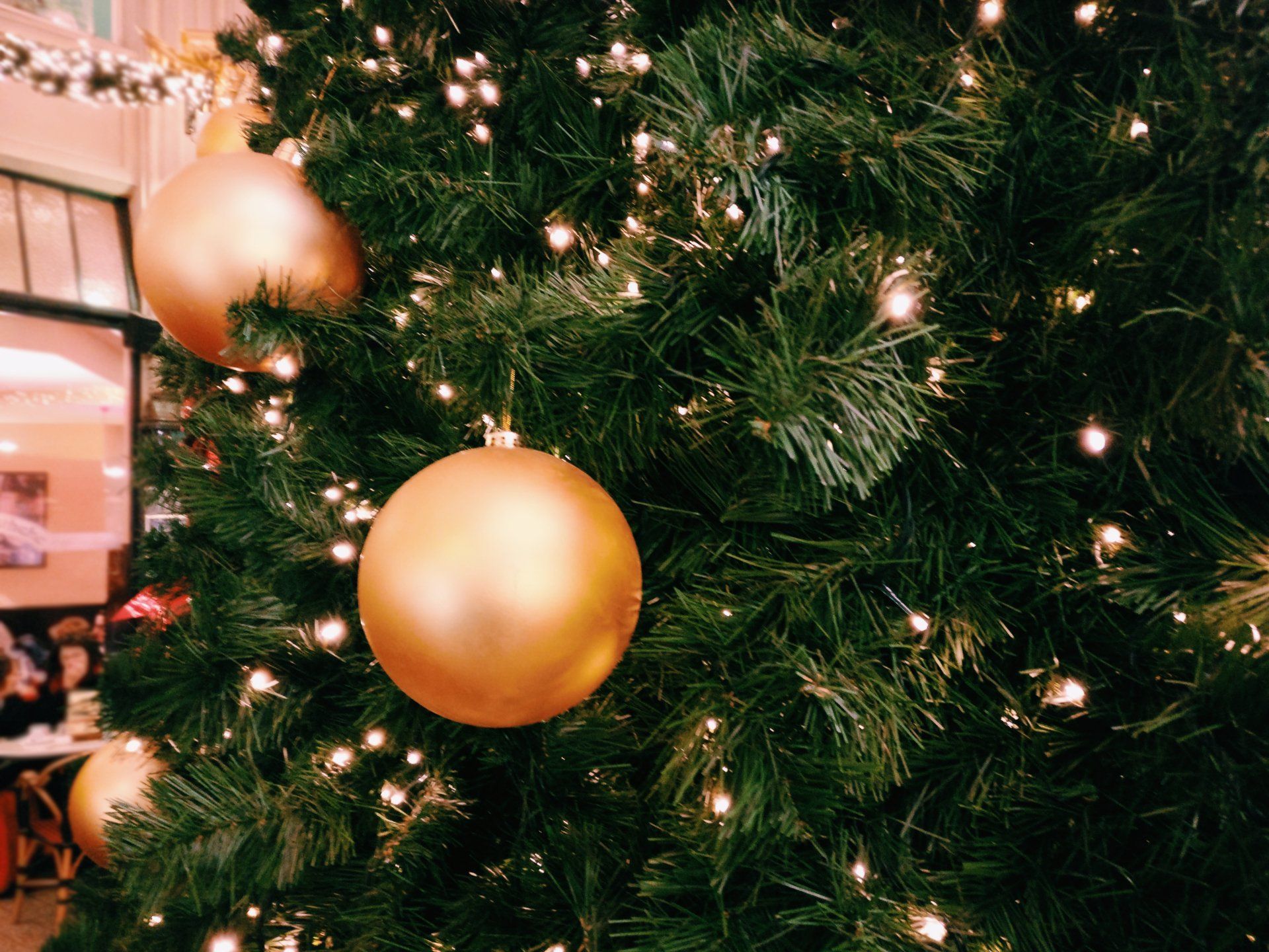 pallina di Natale dorata