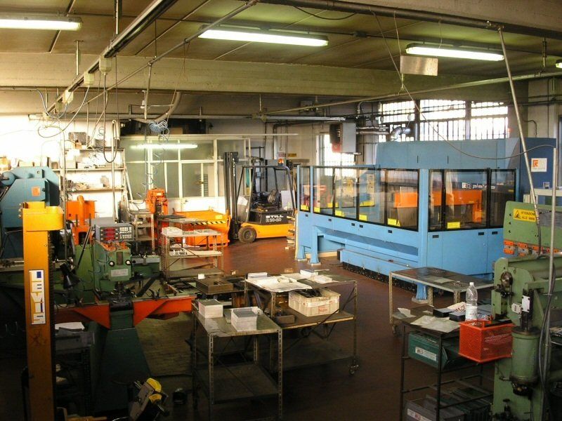 coachbuilder during work on a range rover
