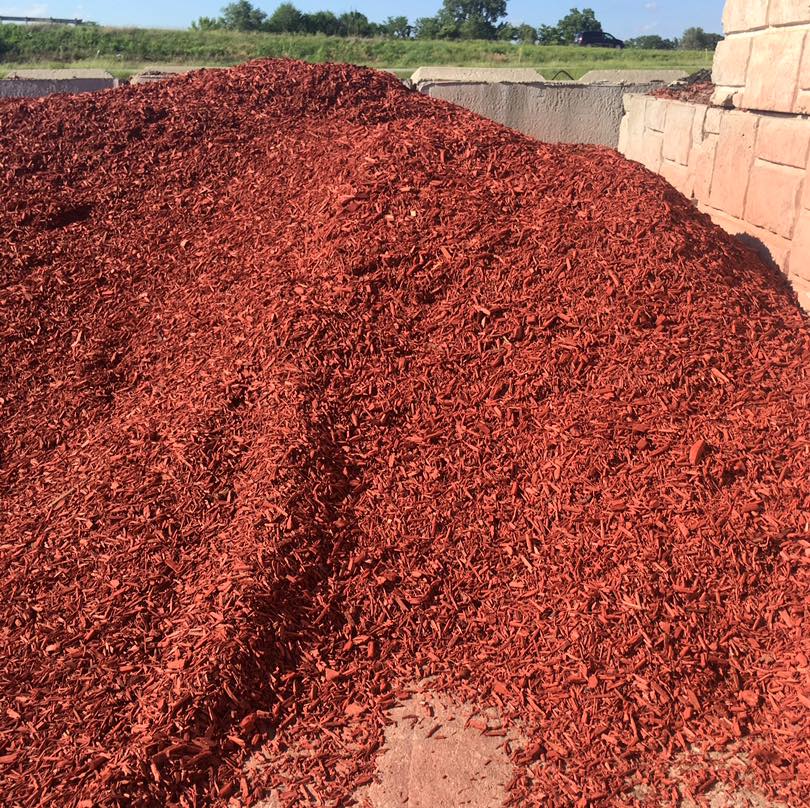 Mulch flower bed