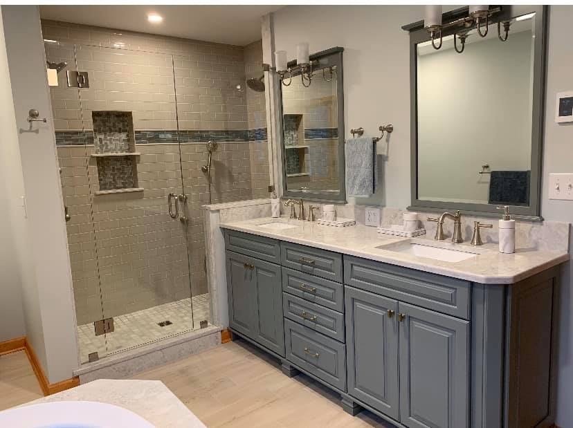 Huntington Glass and Mirror LLC Shelton, CT Glass Shower Doors