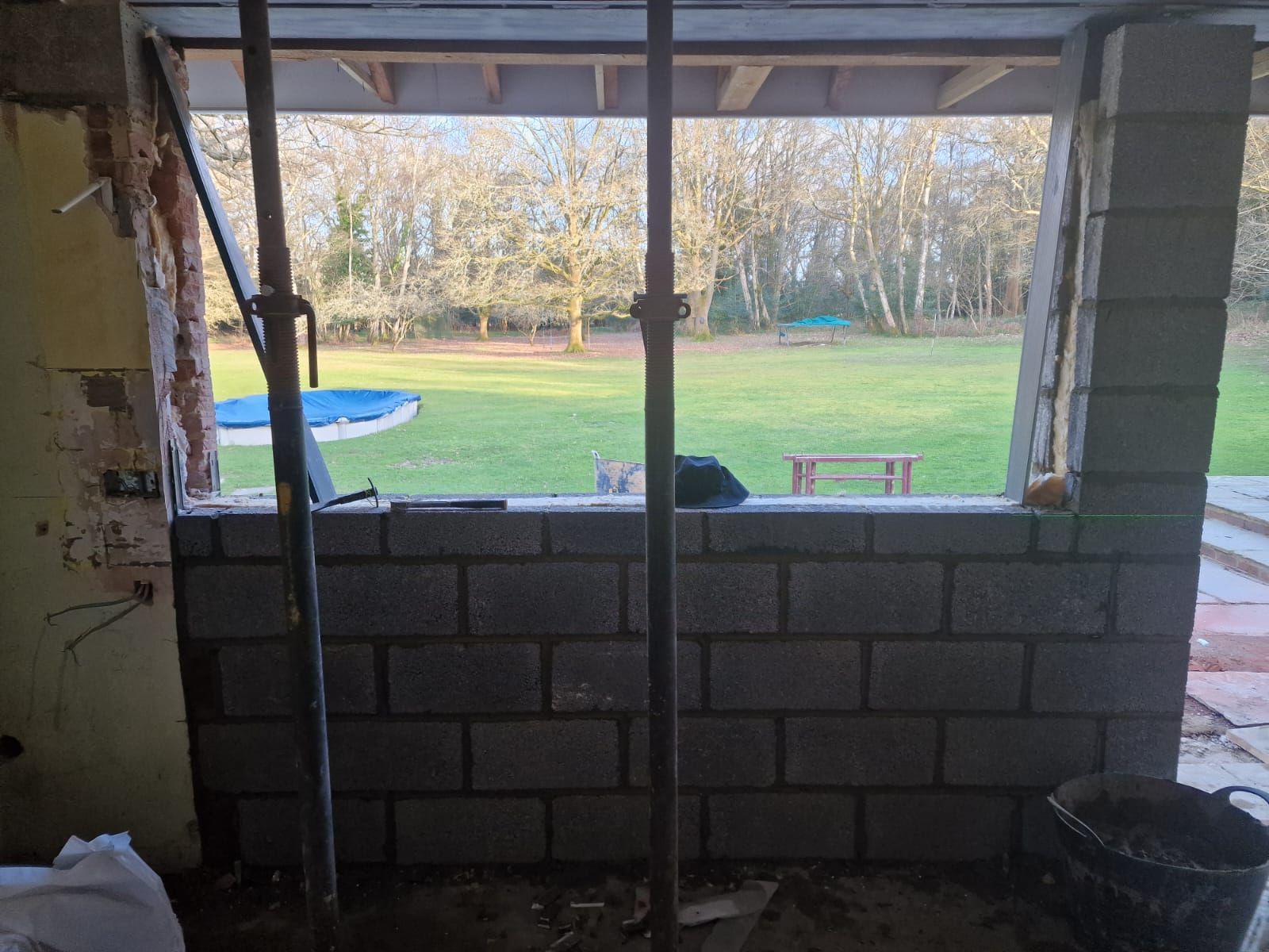 New window opening formed