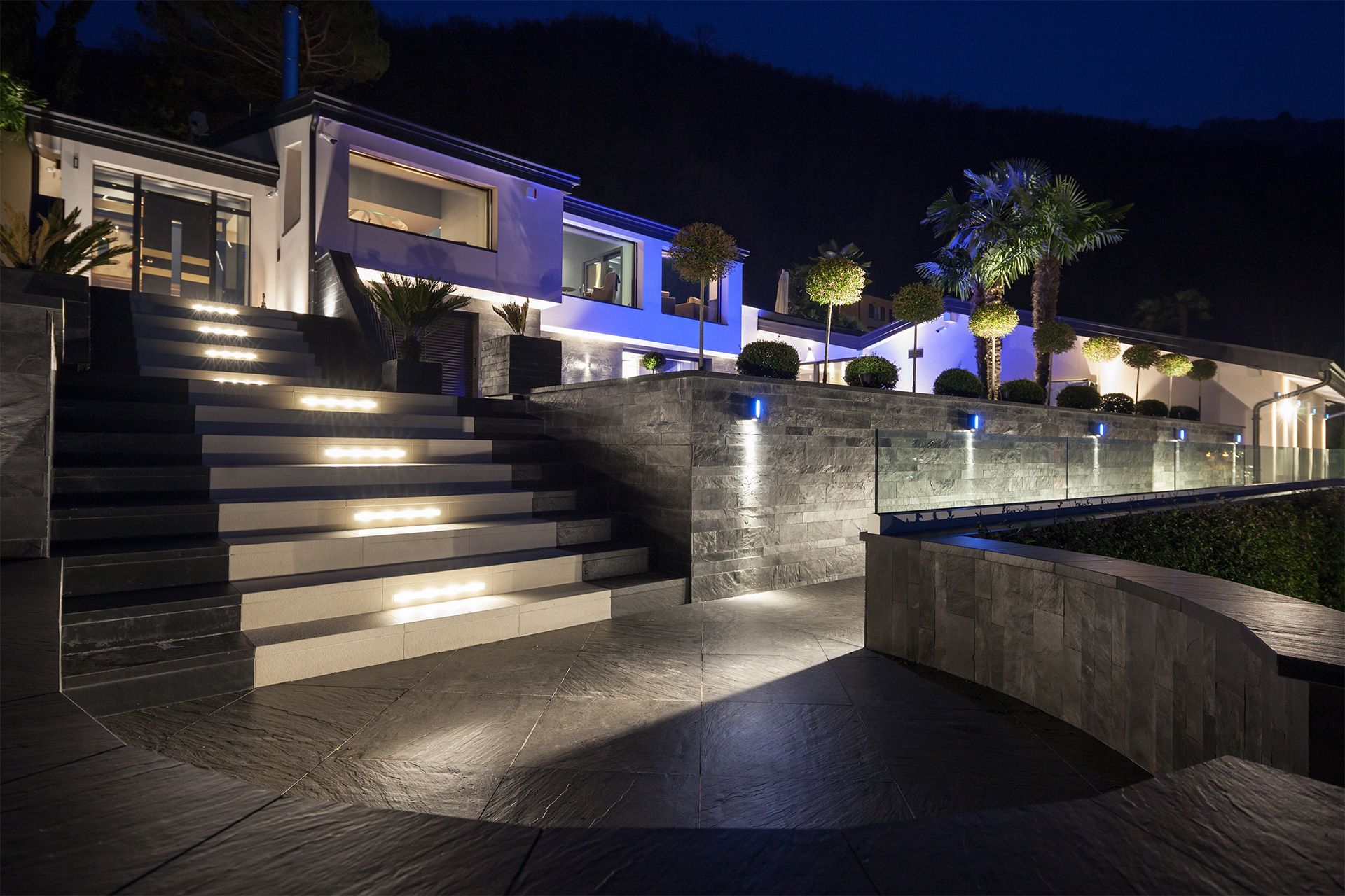 residential outdoor lighting