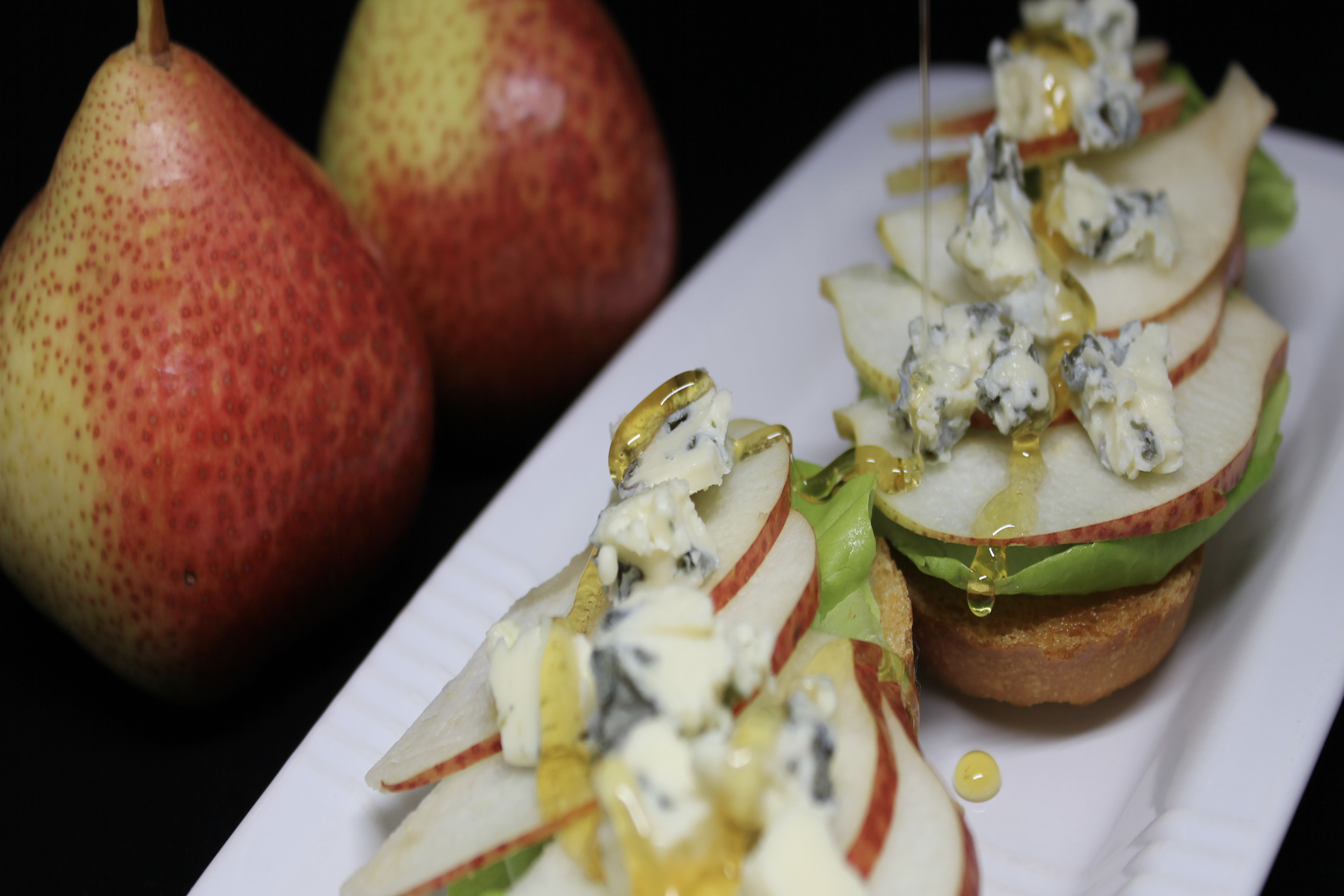 Pear and Gorgonzola Crostini