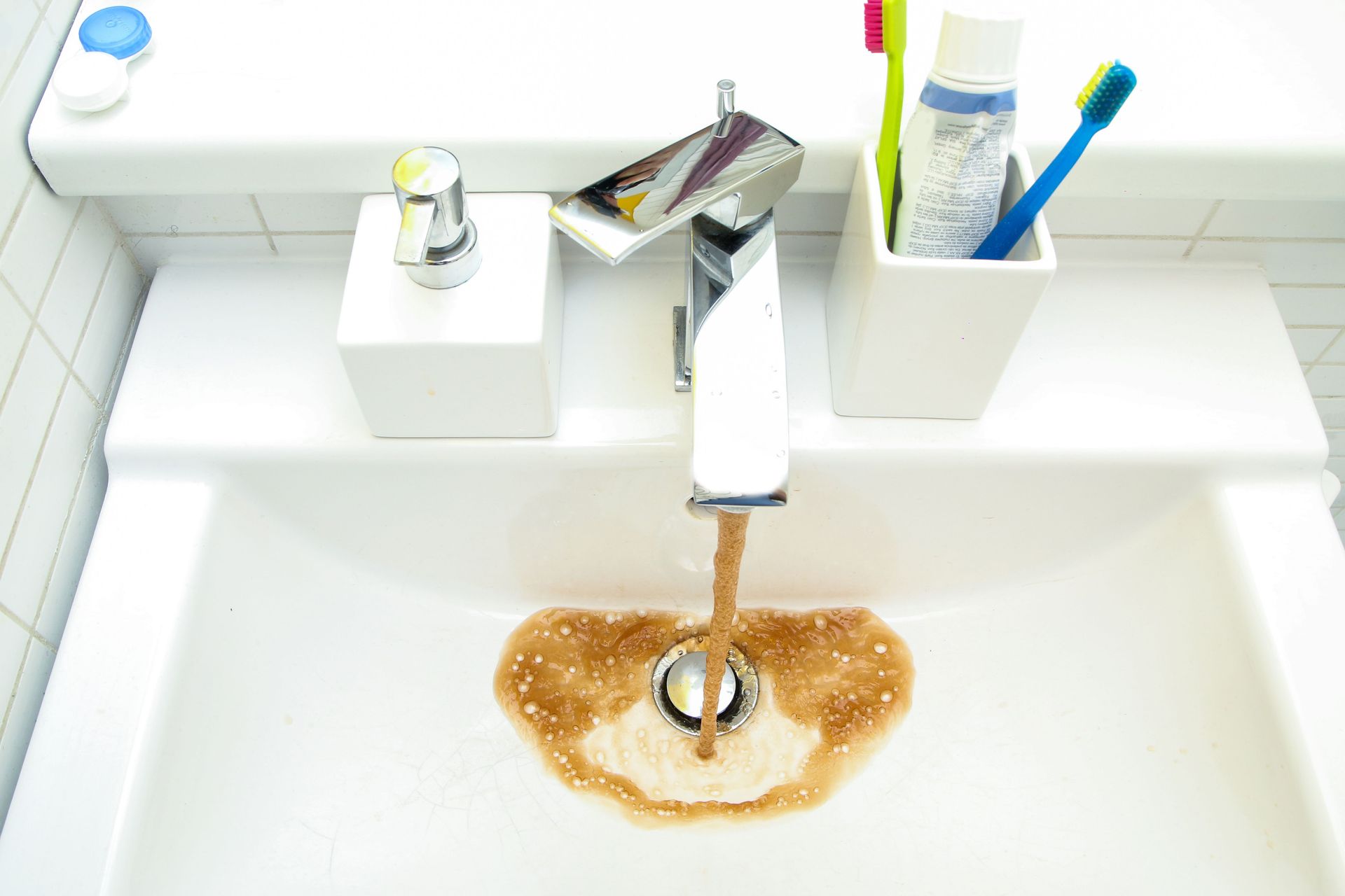 dirty water coming from taps Brisbane