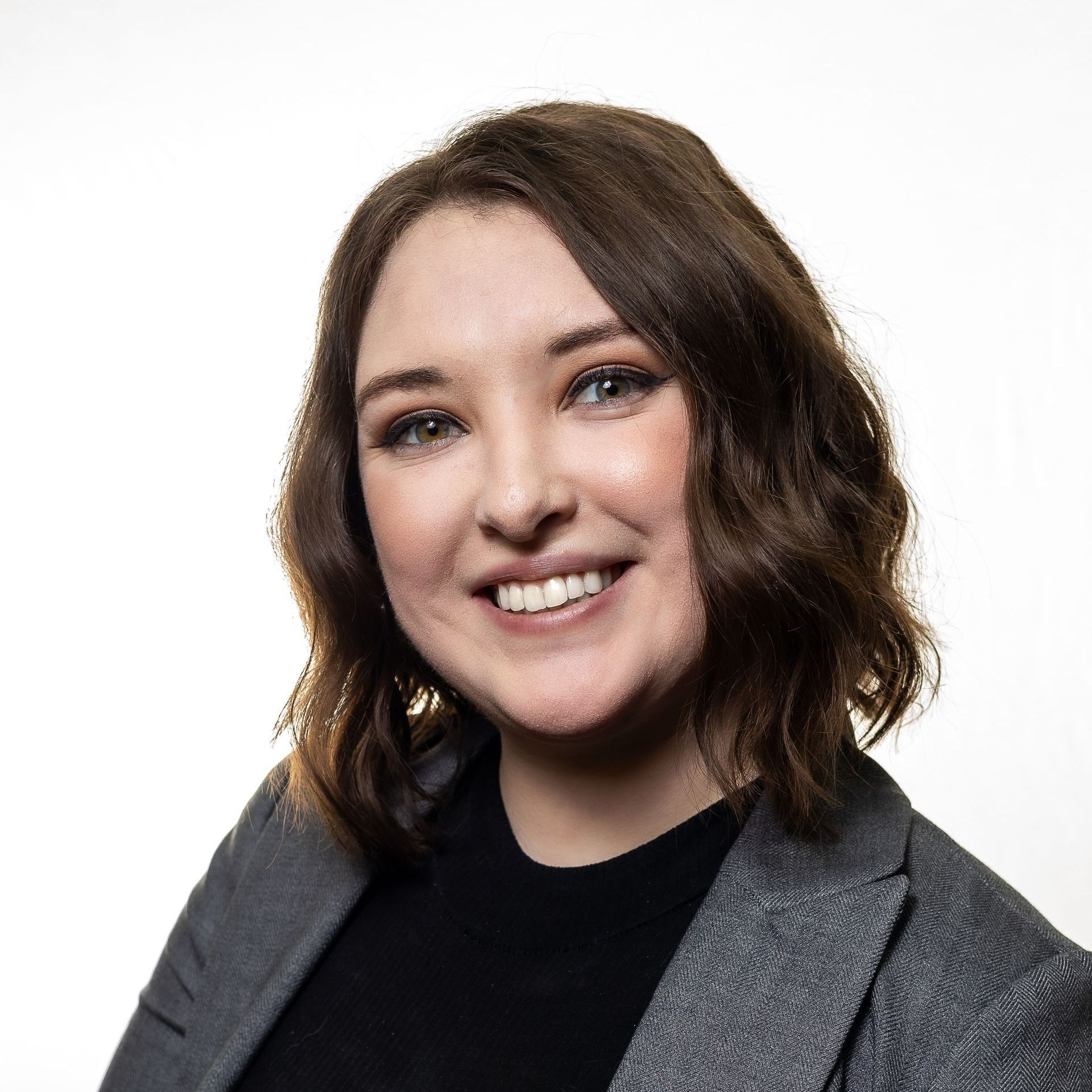Erin Sweeney headshot