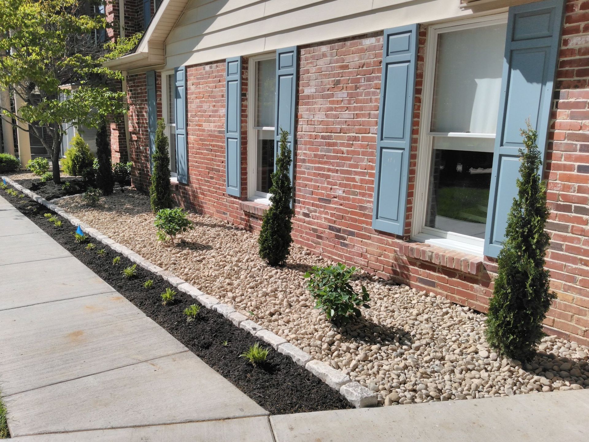 Planting Bed — Arnold, MO — Red Oak Landscaping