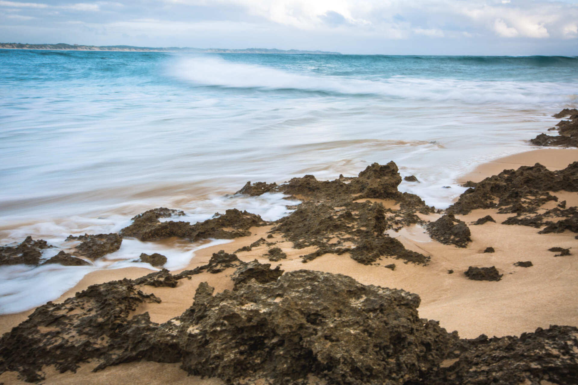 waves at tofo beach