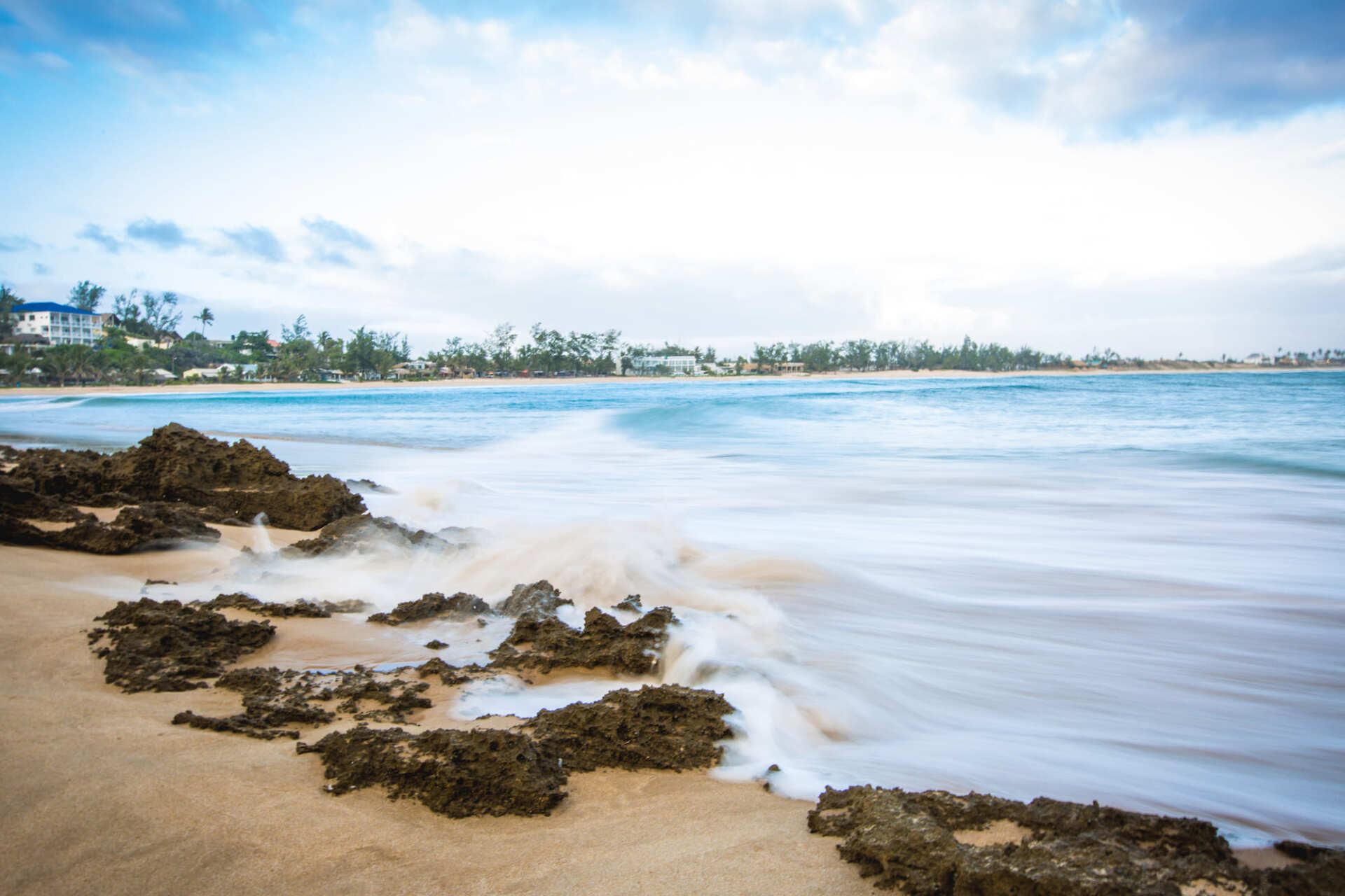 waves at tofo beach