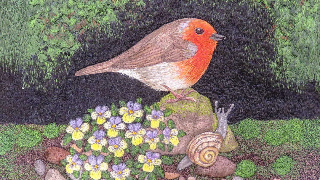 Robin embroidery quilted and padded free machine embroidery