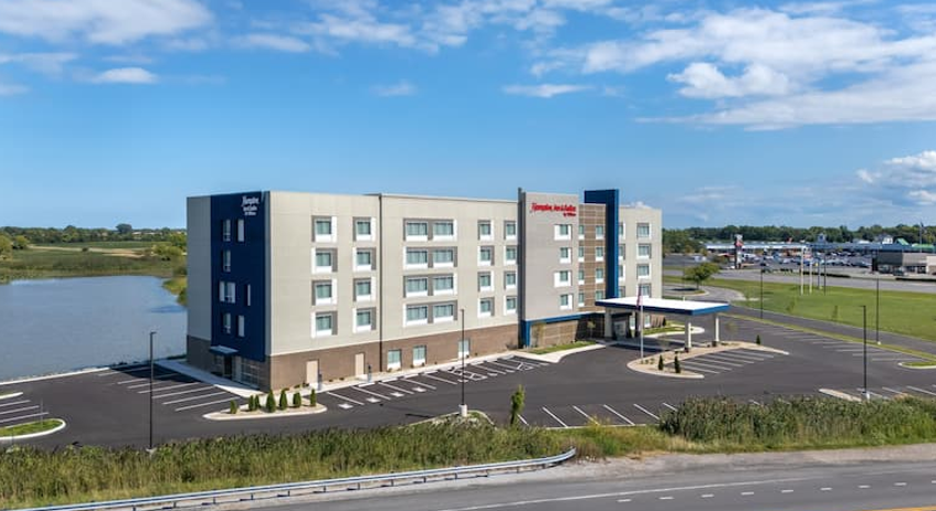 Port Clinton, OH Hampton Inn & Suites
