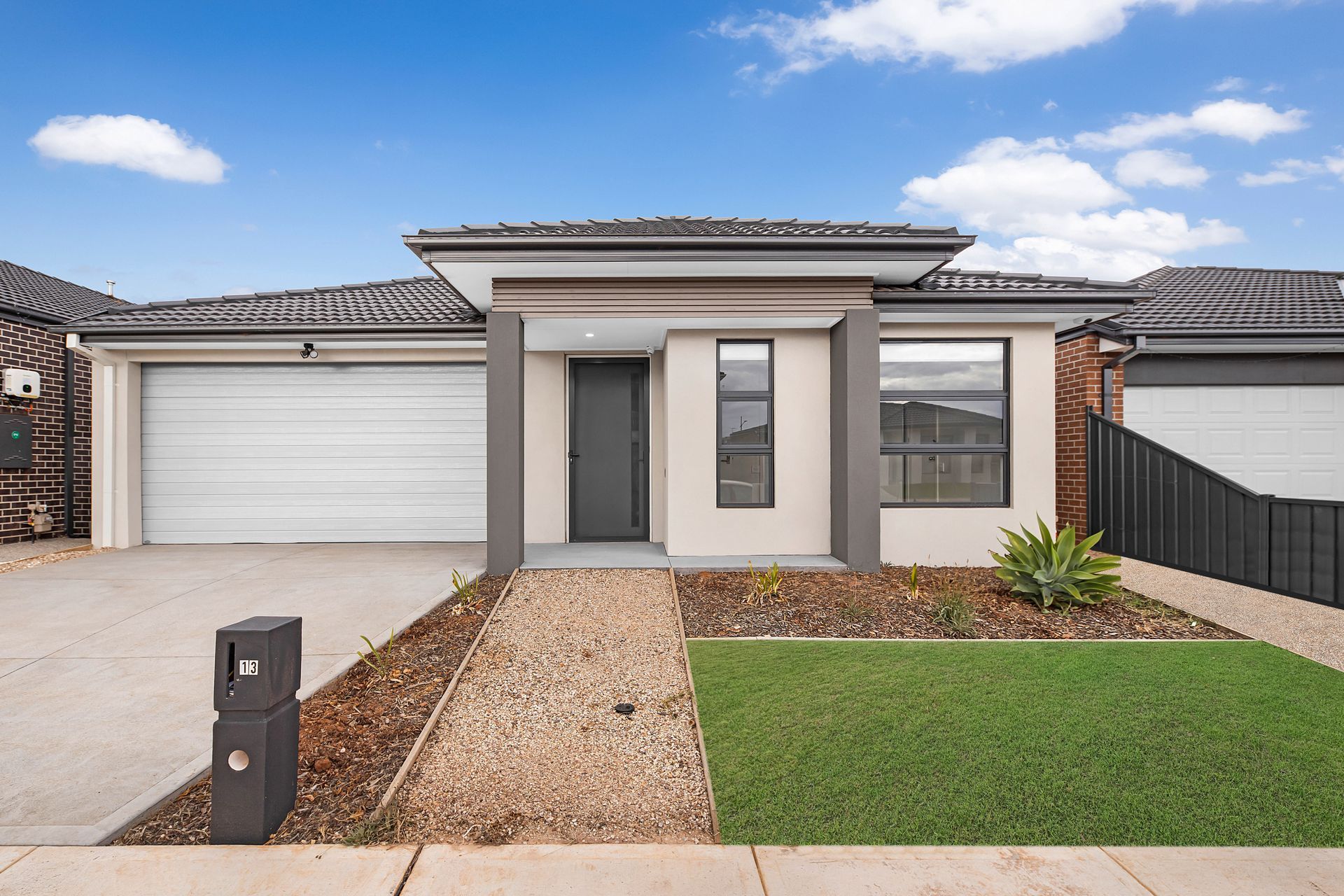 2-Participant Robust Home with OOA | Unfurnished 