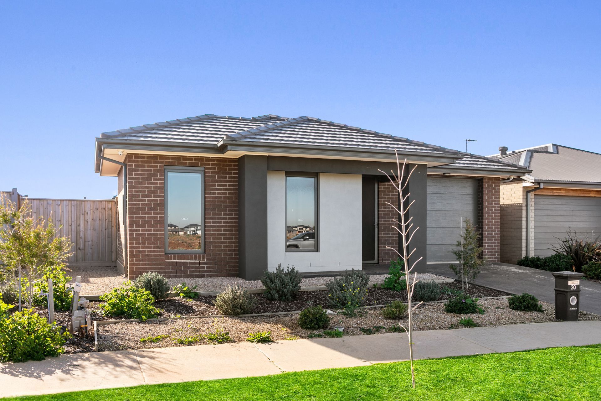 2-Participant Robust Home with OOA | Unfurnished | PR