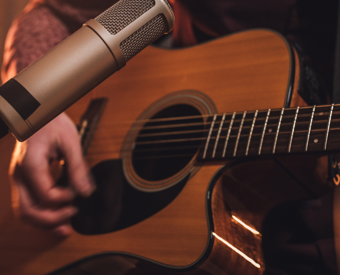 weekly live music on saturdays at fizz sacramento.
